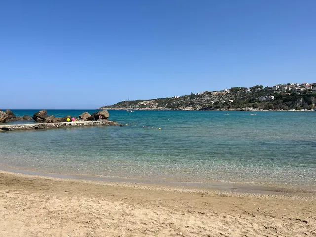 Strand van Almyrida op 3,5 km van de villa — West-Kreta, Griekenland