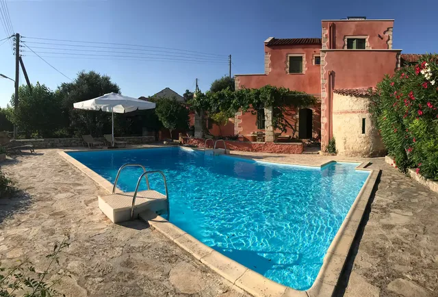 De villa met het zwembad — Spiti Athinà, Gavalochori, Kreta