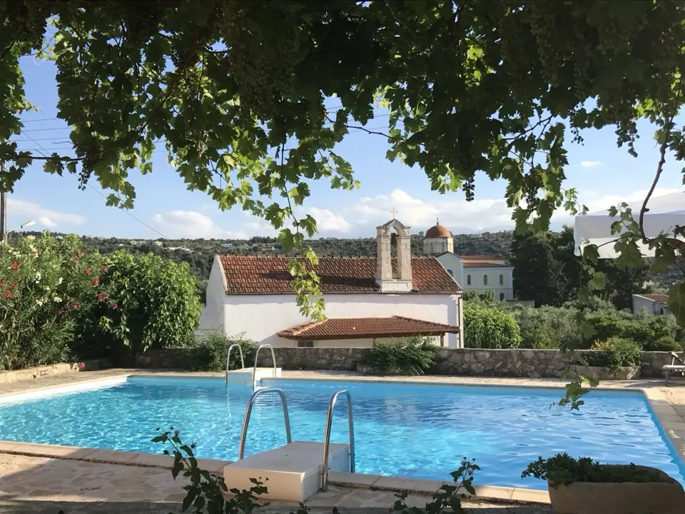 Villa Spiti Athinà met privézwembad en uitzicht